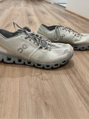 On Running Neutral Light Gray Women’s Cloud Running Shoes
